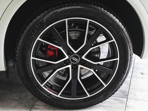 2025 Audi SQ5 3.0T Premium Plus