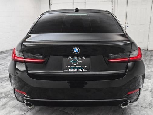 2025 BMW 330 i xDrive