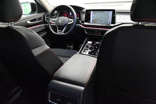 2024 Volkswagen Atlas 2.0T Peak Edition SEL
