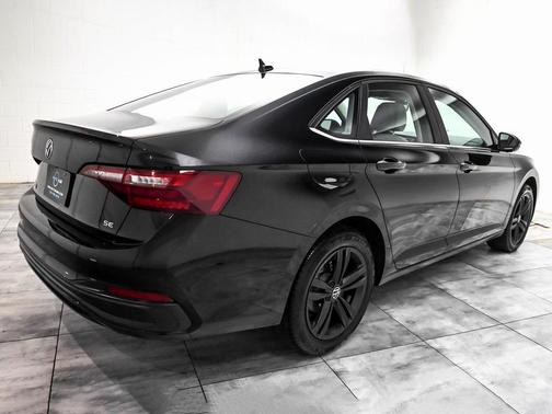 2022 Volkswagen Jetta 1.5T SE