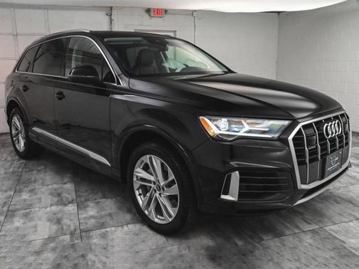 2022 Audi Q7 55 Premium Plus