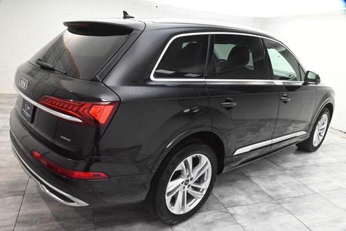 2022 Audi Q7 55 Premium Plus
