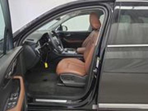 2022 Audi Q7 55 Premium Plus