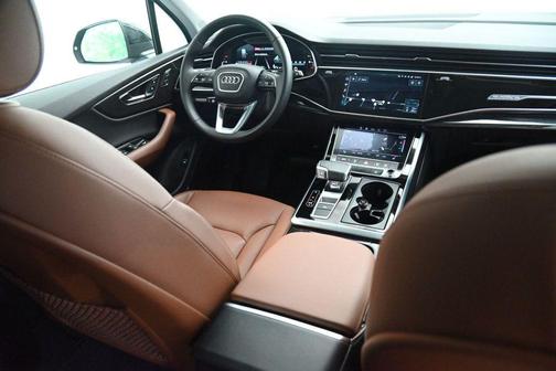 2022 Audi Q7 55 Premium Plus