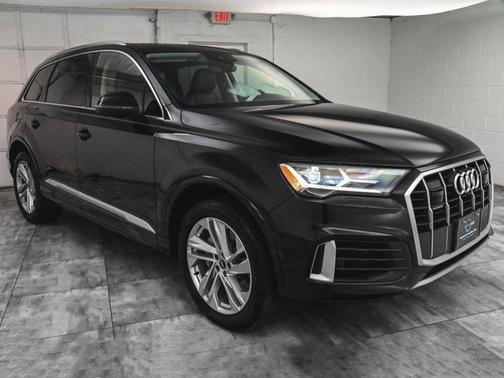 2022 Audi Q7 55 Premium Plus