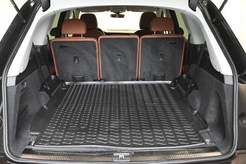 2022 Audi Q7 55 Premium Plus