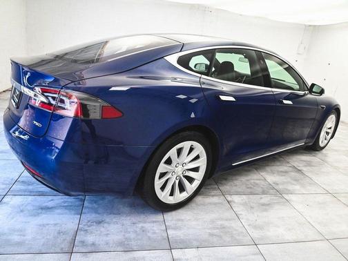 2016 Tesla Model S 75D