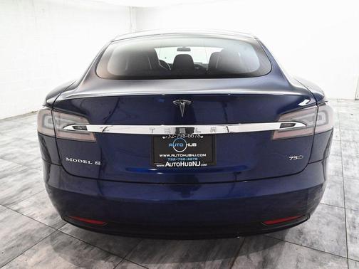 2016 Tesla Model S 75D