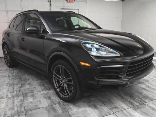 2022 Porsche Cayenne Base