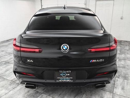 2021 BMW X4 M40i