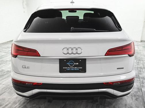 2023 Audi Q5 45 S line Premium Plus