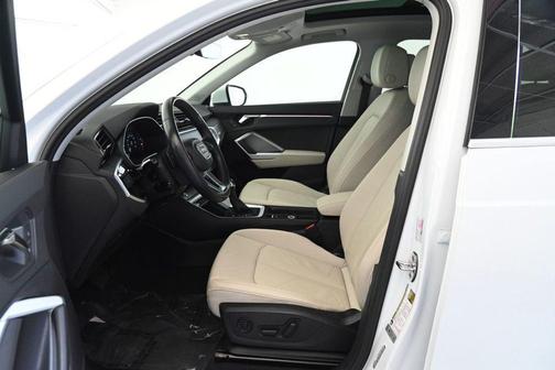 2022 Audi Q3 45 S line Premium