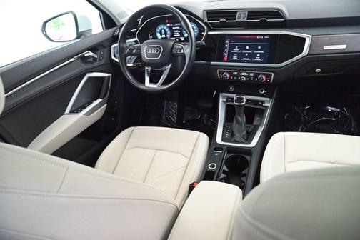 2022 Audi Q3 45 S line Premium