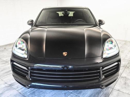 2023 Porsche Cayenne Platinum Edition