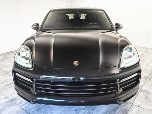 2023 Porsche Cayenne Platinum Edition