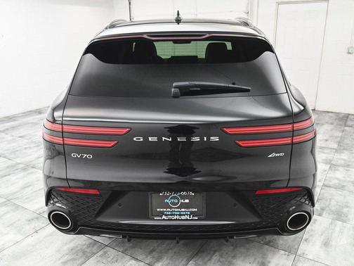 2024 Genesis GV70 2.5T