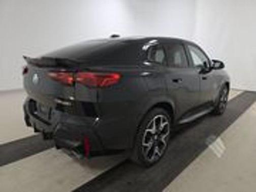 2025 BMW X2 M35i