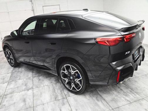 2025 BMW X2 M35i