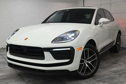 2023 Porsche Macan Base