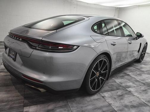 2021 Porsche Panamera 4