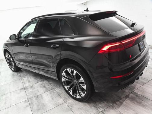 2025 Audi Q8 55 Premium