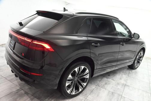 2025 Audi Q8 55 Premium