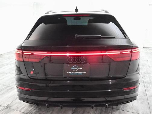 2025 Audi Q8 55 Premium