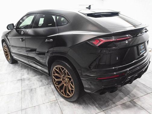 2020 Lamborghini Urus Base