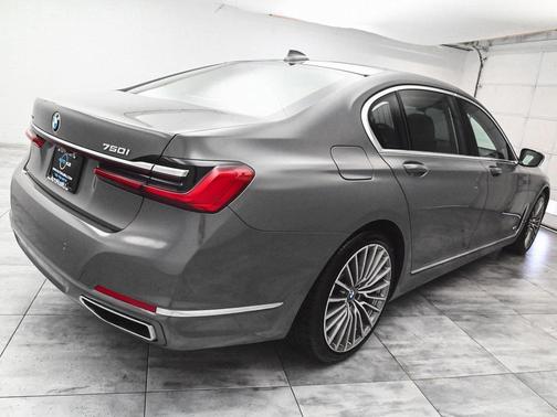2020 BMW 750 i xDrive