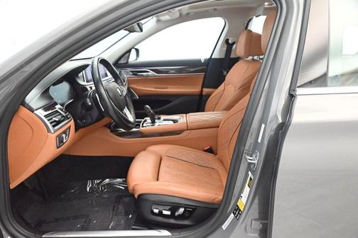 2020 BMW 750 i xDrive