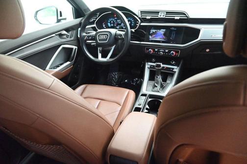 2022 Audi Q3 45 S line Premium