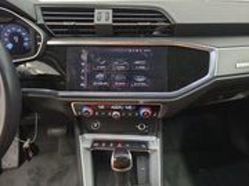 2022 Audi Q3 45 S line Premium