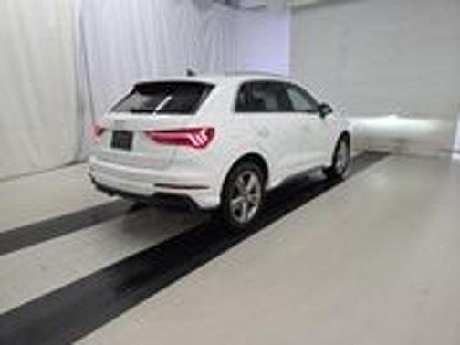 2022 Audi Q3 45 S line Premium