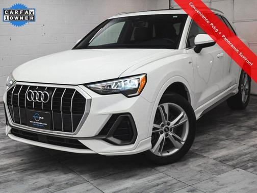 2022 Audi Q3 45 S line Premium