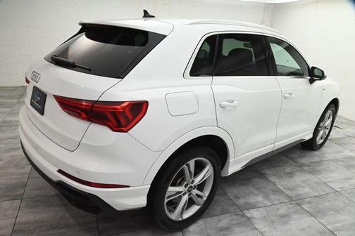 2022 Audi Q3 45 S line Premium