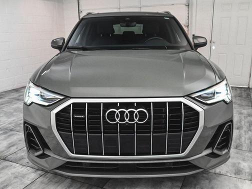 2022 Audi Q3 45 S line Premium