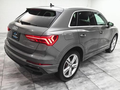 2022 Audi Q3 45 S line Premium