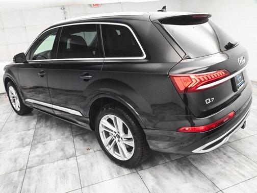 2024 Audi Q7 45 Premium
