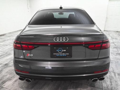 2021 Audi S8 4.0T quattro