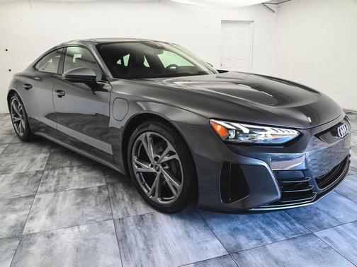 2024 Audi e-tron GT Premium Plus