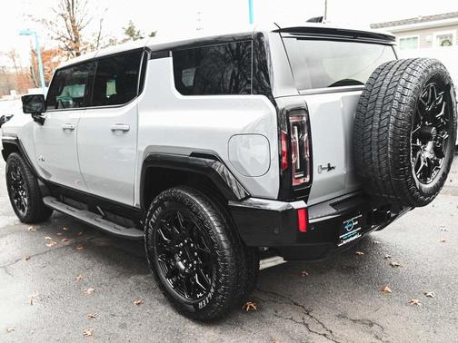 2024 GMC HUMMER EV SUV 2X