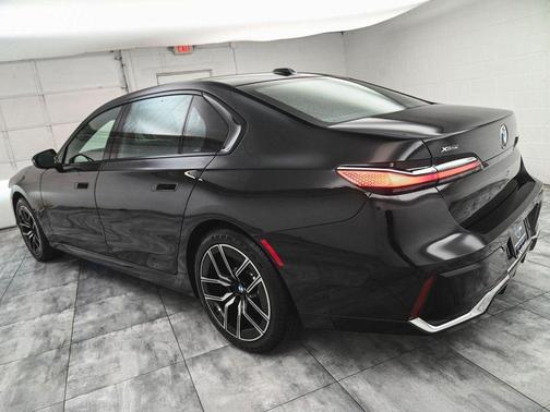 2024 BMW 740 i xDrive