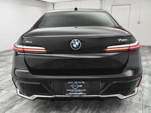2024 BMW 740 i xDrive