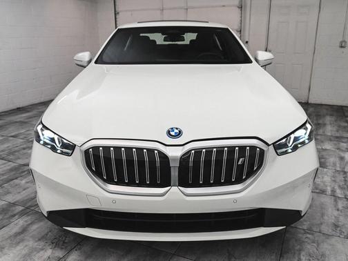 2025 BMW i5 xDrive40
