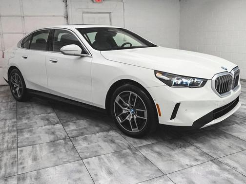 2025 BMW i5 xDrive40