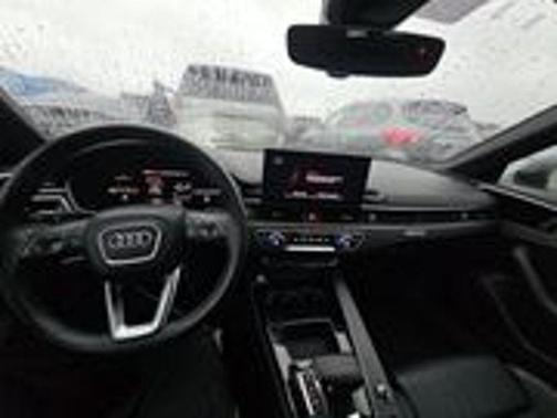 2024 Audi A4 45 S line quattro Premium