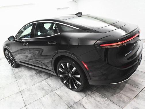2025 Toyota Crown Platinum