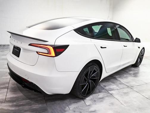 2024 Tesla Model 3 Performance