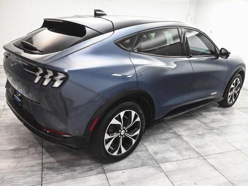 2021 Ford Mustang Mach-E Premium