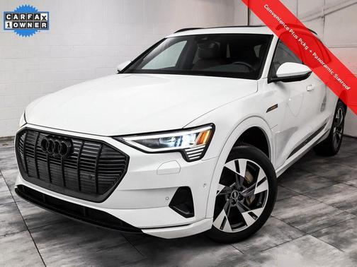 2022 Audi e-tron Premium